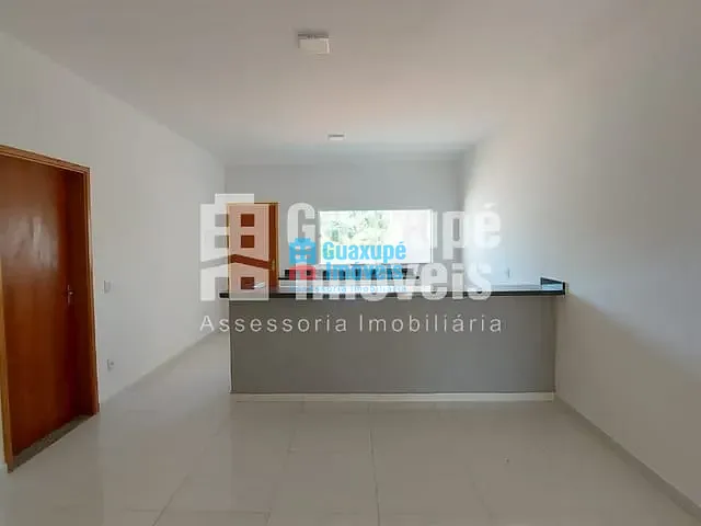 Apartamento com 56m², para alugar, no bairro Japy em Guaxupé