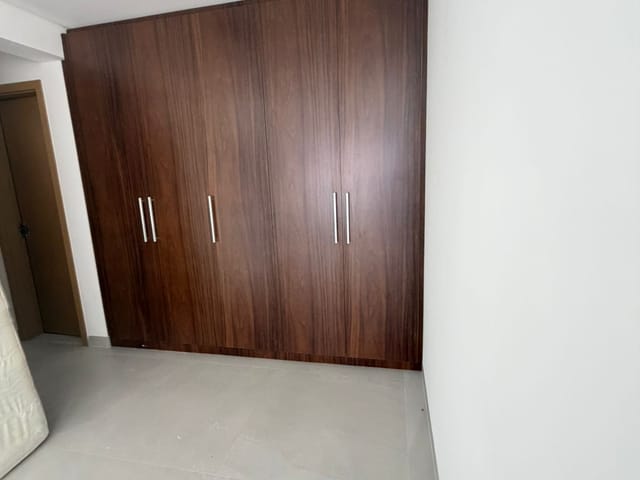 Apartamento 2 quartos e 2 banheiros, para alugar, no bairro Setor Bueno em Goiânia