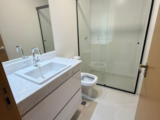 Apartamento 2 quartos e 2 banheiros, para alugar, no bairro Setor Bueno em Goiânia