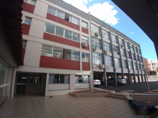 Apartamento com 140m² 3 quartos e 1 banheiro, à venda, no bairro Condomínio Residencial Castelo Branco em Cambé