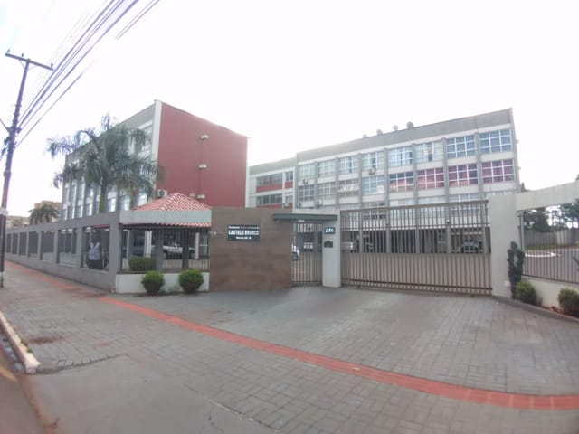 Apartamento com 140m² 3 quartos e 1 banheiro, à venda, no bairro Condomínio Residencial Castelo Branco em Cambé