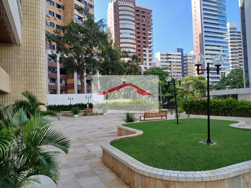 Apartamento à venda com 4 quartos, 220m² - Foto 4