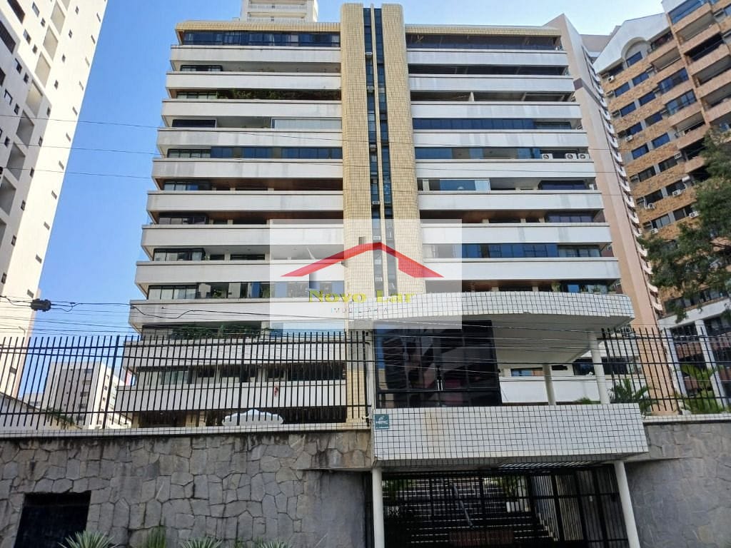 Apartamento à venda com 4 quartos, 220m² - Foto 2
