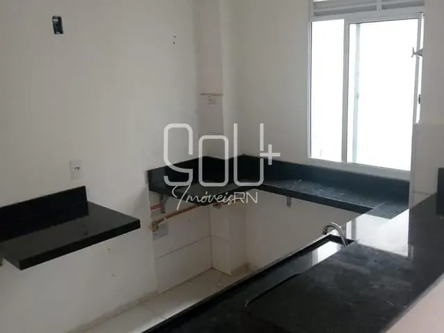 Apartamento 2 quartos e 1 banheiro, à venda, no bairro Pajuçara em Natal