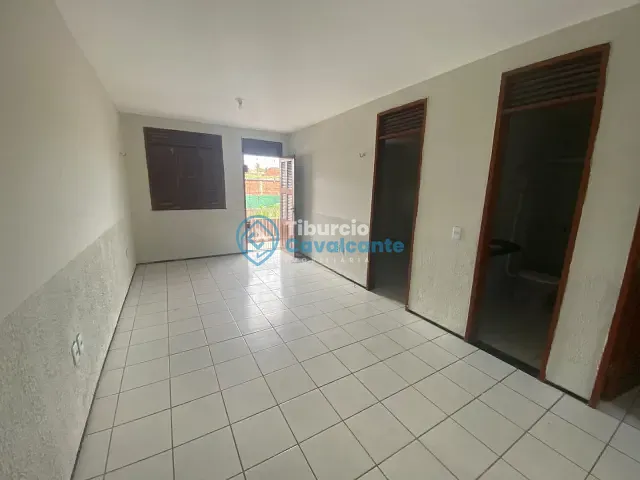 Apartamento 2 quartos e 2 banheiros, para alugar, no bairro Centro em Maranguape
