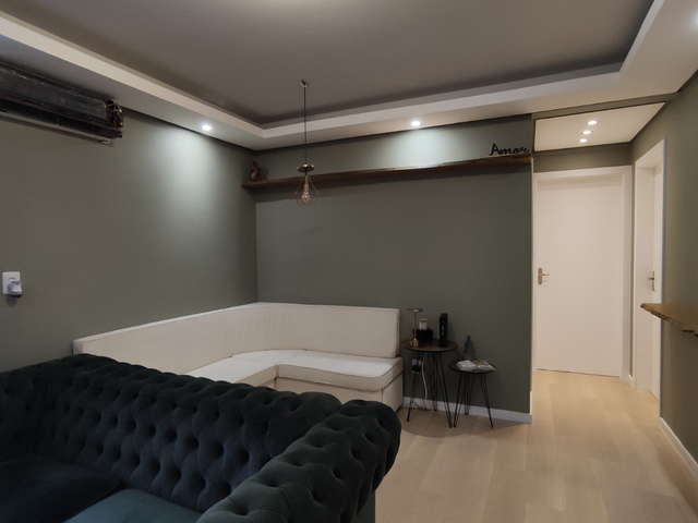 Apartamento 2 quartos e 1 banheiro, à venda, no bairro Abraão em Florianópolis