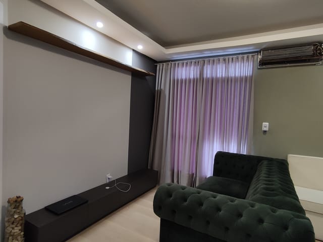 Apartamento 2 quartos e 1 banheiro, à venda, no bairro Abraão em Florianópolis