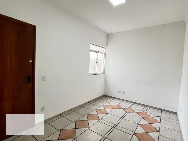 Apartamento 2 quartos e 1 banheiro, para alugar, no bairro Centro em Santos Dumont