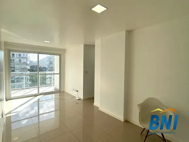 Apartamento 3 quartos e 3 banheiros, à venda ou para alugar, no bairro Recreio dos Bandeirantes em Rio de Janeiro