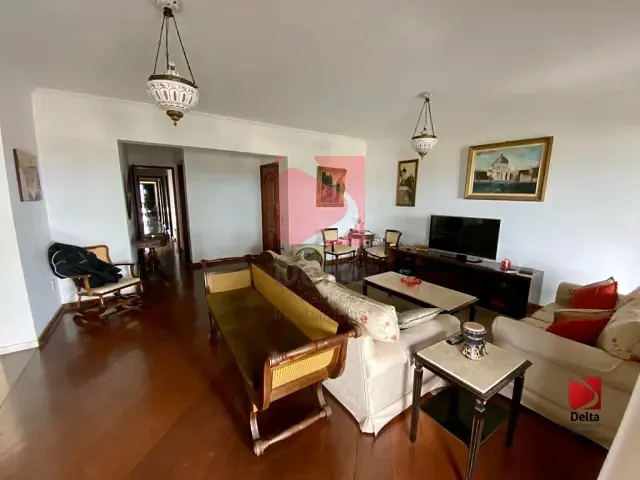 Apartamento 3 quartos e 3 banheiros, à venda, no bairro Centro em Pirassununga