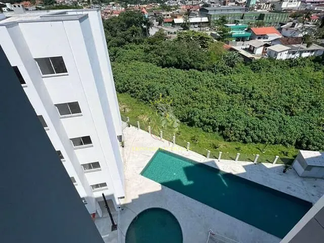 Apartamento 2 quartos e 1 banheiro, à venda, no bairro Cedro em Camboriú