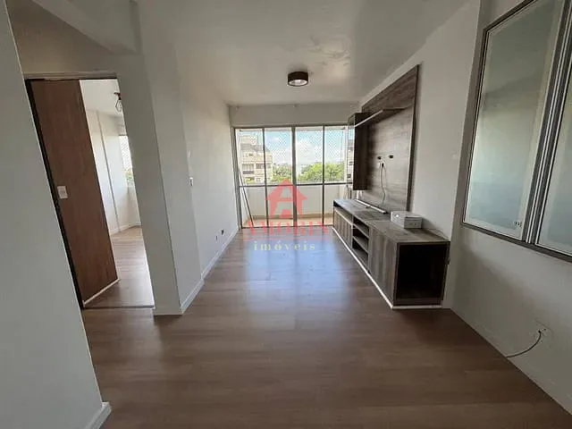 Apartamento com 77m² 2 quartos e 2 banheiros, para alugar, no bairro Portão em Curitiba