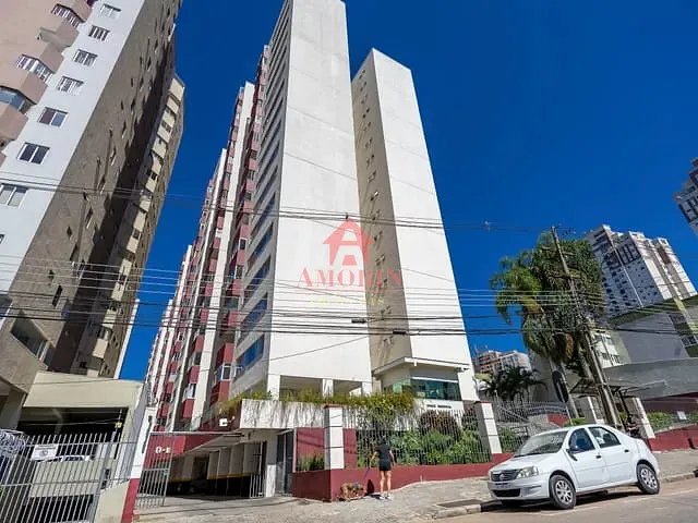 Apartamento com 77m² 2 quartos e 2 banheiros, para alugar, no bairro Portão em Curitiba