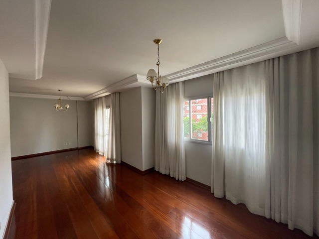 Apartamento com 311m² 3 quartos e 5 banheiros, à venda, no bairro Centro em Londrina