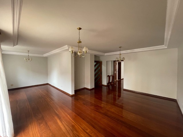 Apartamento com 311m² 3 quartos e 5 banheiros, à venda, no bairro Centro em Londrina