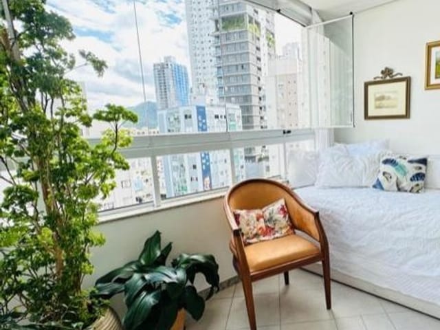 Apartamento com 191m² 3 quartos e 3 banheiros, à venda, no bairro Centro em Balneário Camboriú