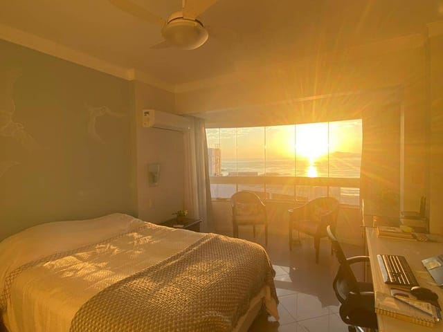 Apartamento com 191m² 3 quartos e 3 banheiros, à venda, no bairro Centro em Balneário Camboriú