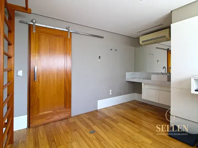 Apartamento 3 quartos e 3 banheiros, à venda, no bairro Moinhos de Vento em Porto Alegre