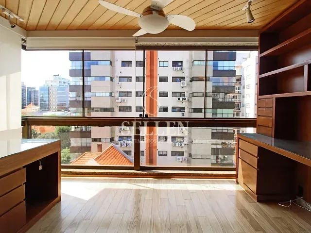 Apartamento 3 quartos e 3 banheiros, à venda, no bairro Moinhos de Vento em Porto Alegre
