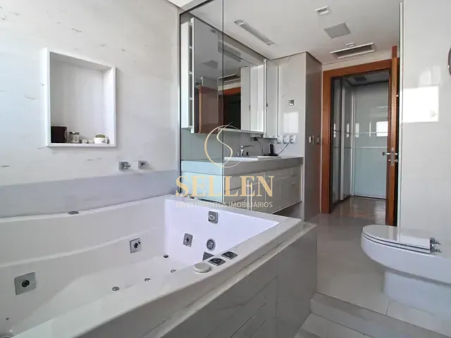 Apartamento 3 quartos e 3 banheiros, à venda, no bairro Moinhos de Vento em Porto Alegre