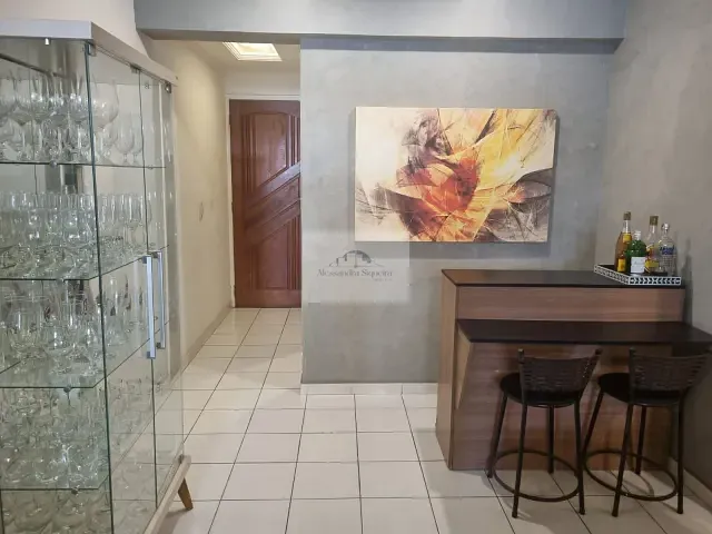 Apartamento 3 quartos e 2 banheiros, à venda, no bairro Praia da Costa em Vila Velha