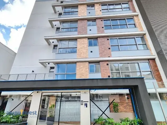 Apartamento 2 quartos e 1 banheiro, à venda, no bairro Coloninha em Florianópolis