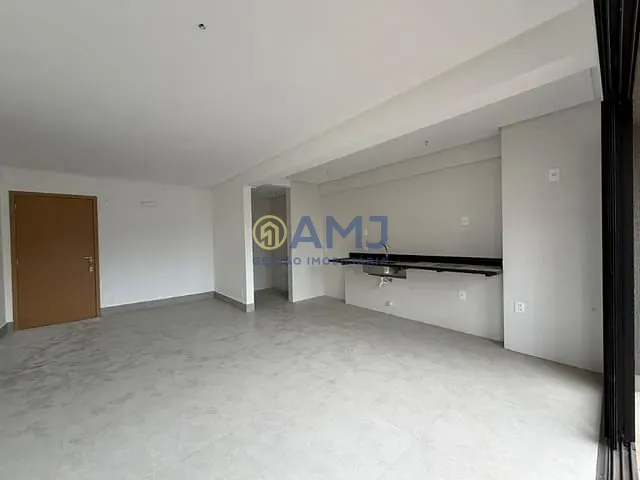 Apartamento 2 quartos e 2 banheiros, à venda, no bairro Setor Bueno em Goiânia