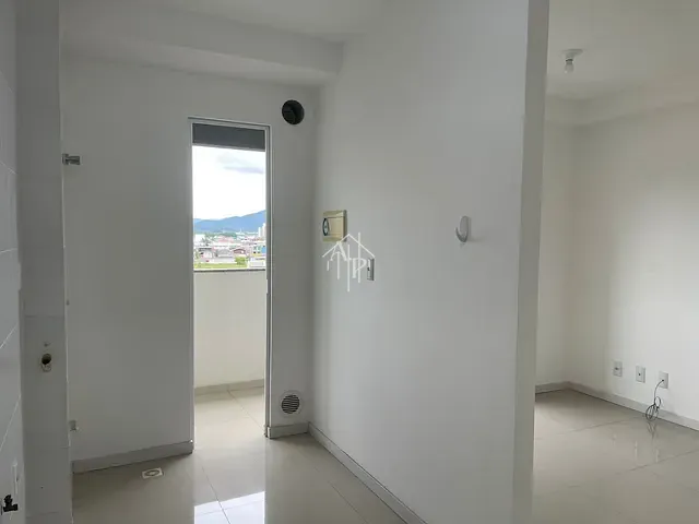 Apartamento 2 quartos e 1 banheiro, para alugar, no bairro Cidade Nova em Itajaí