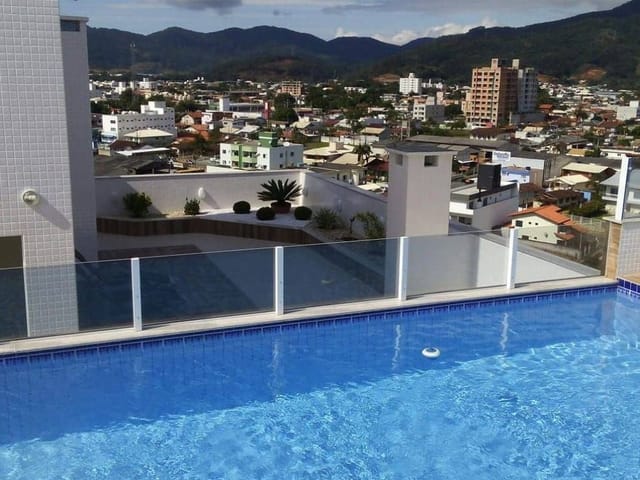 Apartamento com 84m² 2 quartos e 3 banheiros, à venda, no bairro Centro em Camboriú