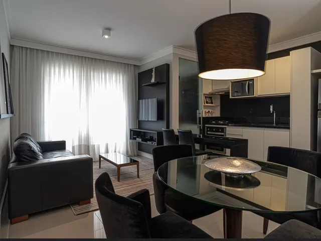 Apartamento 2 quartos e 3 banheiros, à venda, no bairro Centro em Florianópolis