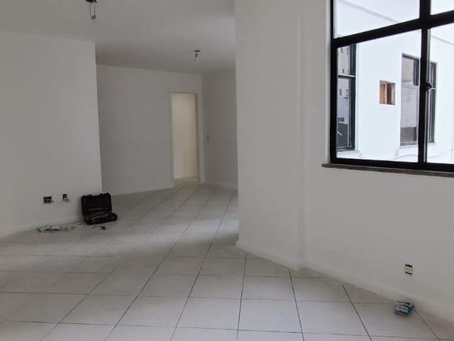 Apartamento 1 quarto e 2 banheiros, à venda, no bairro Grajaú em Rio de Janeiro