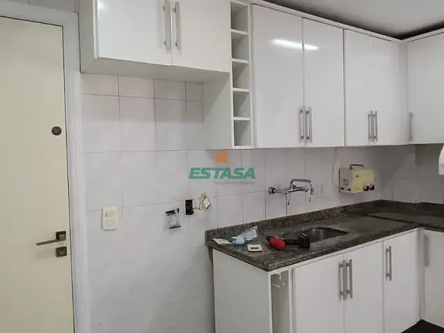 Apartamento 1 quarto e 2 banheiros, à venda, no bairro Grajaú em Rio de Janeiro