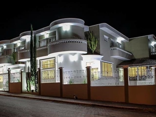 Apartamento com 132m² 3 quartos e 4 banheiros, para alugar, no bairro JARDIM PRIMAVERA em SALTO DE PIRAPORA