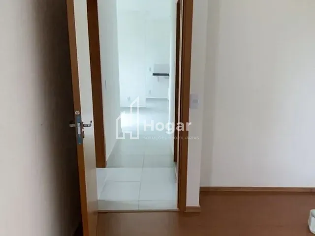 Apartamento 2 quartos e 1 banheiro, à venda, no bairro Califórnia em Londrina