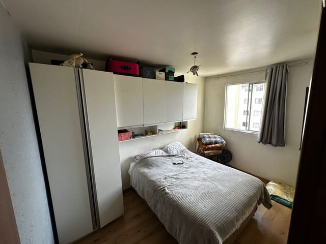Apartamento 2 quartos e 1 banheiro, à venda, no bairro Sítio Cercado em Curitiba