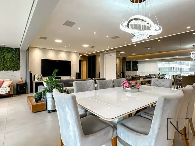Apartamento com 189m² 3 quartos e 5 banheiros, à venda, no bairro Santo Amaro em São Paulo