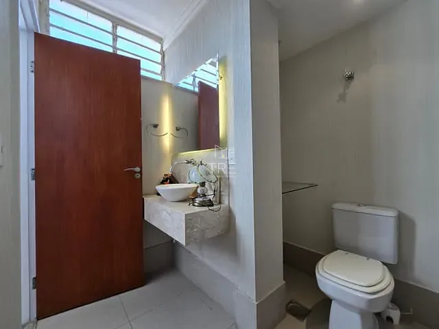 Apartamento com 212m² 3 quartos e 2 banheiros, à venda ou para alugar, no bairro Centro em Campinas