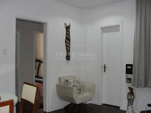 Apartamento com 98m² 2 quartos e 1 banheiro, à venda, no bairro Centro em Curitiba