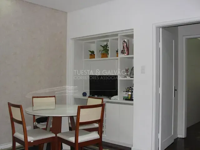 Apartamento com 98m² 2 quartos e 1 banheiro, à venda, no bairro Centro em Curitiba