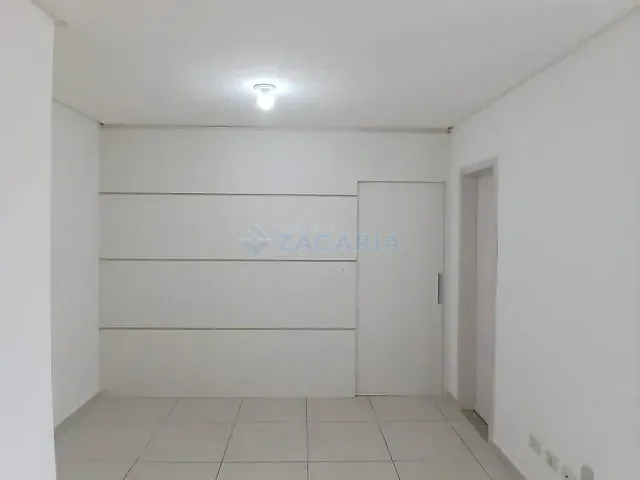Apartamento 1 quarto e 1 banheiro, para alugar, no bairro Centro em Apucarana