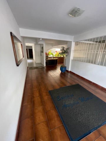 Apartamento com 94m² 2 quartos e 1 banheiro, à venda, no bairro Água Verde em Curitiba