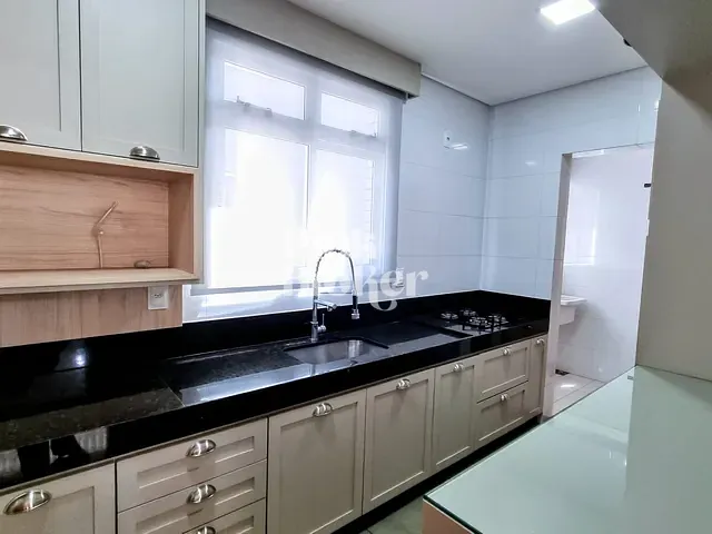 Apartamento com 151m² 3 quartos e 2 banheiros, à venda, no bairro Cabral em Contagem