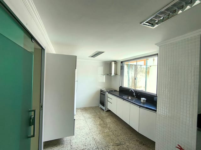 Apartamento com 168m² 3 quartos e 2 banheiros, à venda, no bairro Centro em Governador Valadares