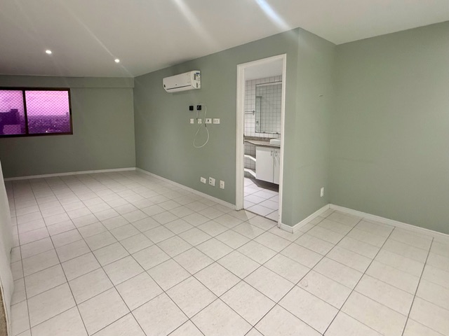 Apartamento 4 quartos e 6 banheiros, à venda, no bairro Casa Forte em Recife