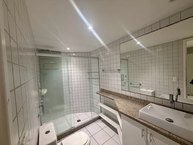 Apartamento 4 quartos e 6 banheiros, à venda, no bairro Casa Forte em Recife