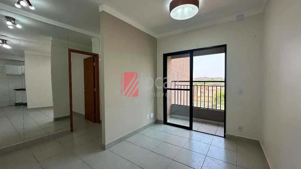 Apartamento com 2 quartos para aluguel, 50m² — foto 2 de 13