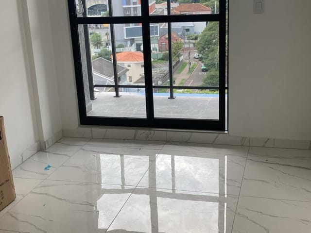 Apartamento 1 quarto e 1 banheiro, para alugar, no bairro Portão em Curitiba