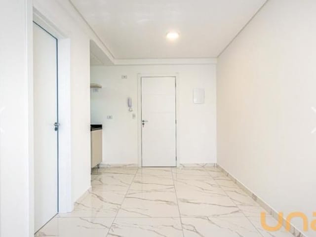 Apartamento 1 quarto e 1 banheiro, para alugar, no bairro Portão em Curitiba