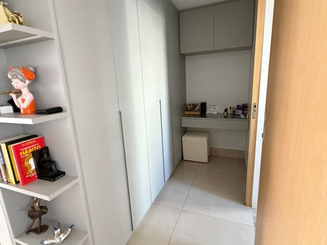 Apartamento 3 quartos e 4 banheiros, para alugar, no bairro Setor Bueno em Goiânia