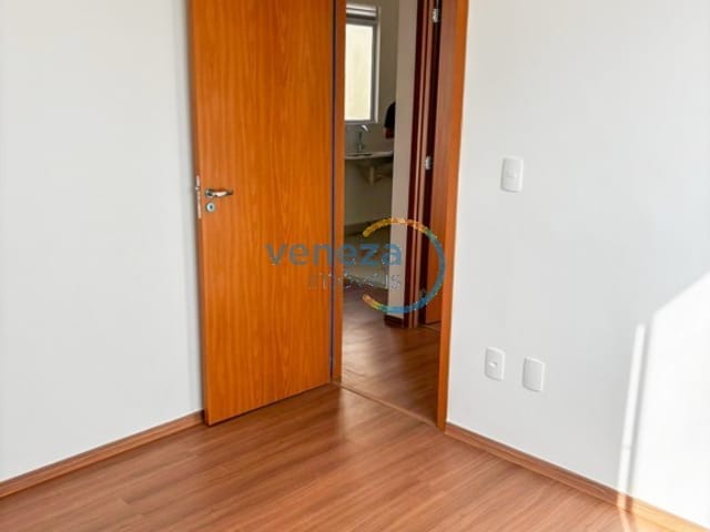 Apartamento com 60m² 2 quartos e 1 banheiro, à venda, no bairro Cidade Industrial 2 em Londrina